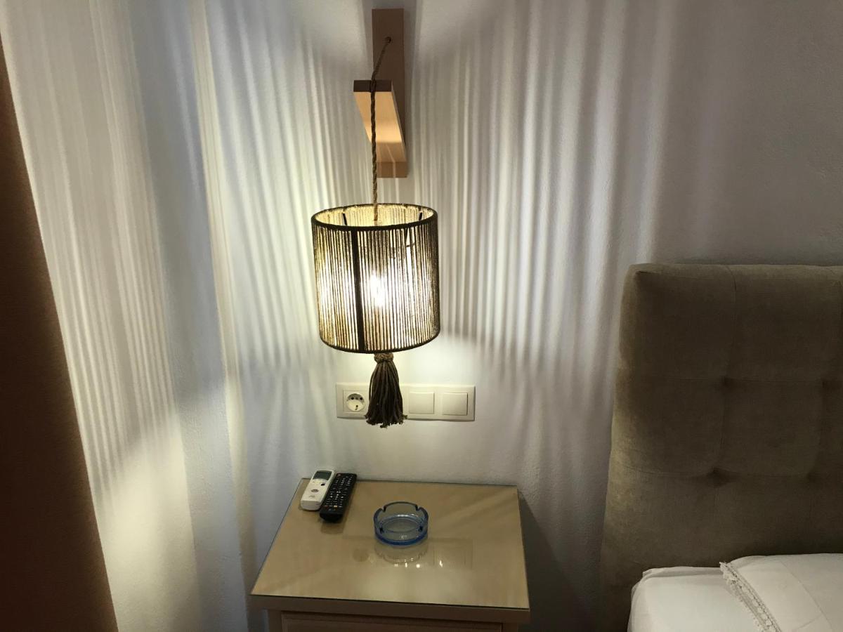 Vassiliki Rooms Parikia  Ngoại thất bức ảnh