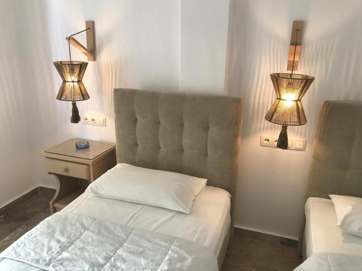 Vassiliki Rooms Parikia  Ngoại thất bức ảnh