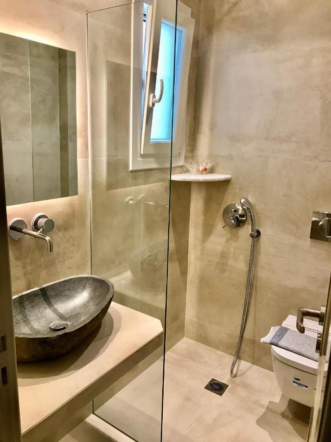 Vassiliki Rooms Parikia  Ngoại thất bức ảnh