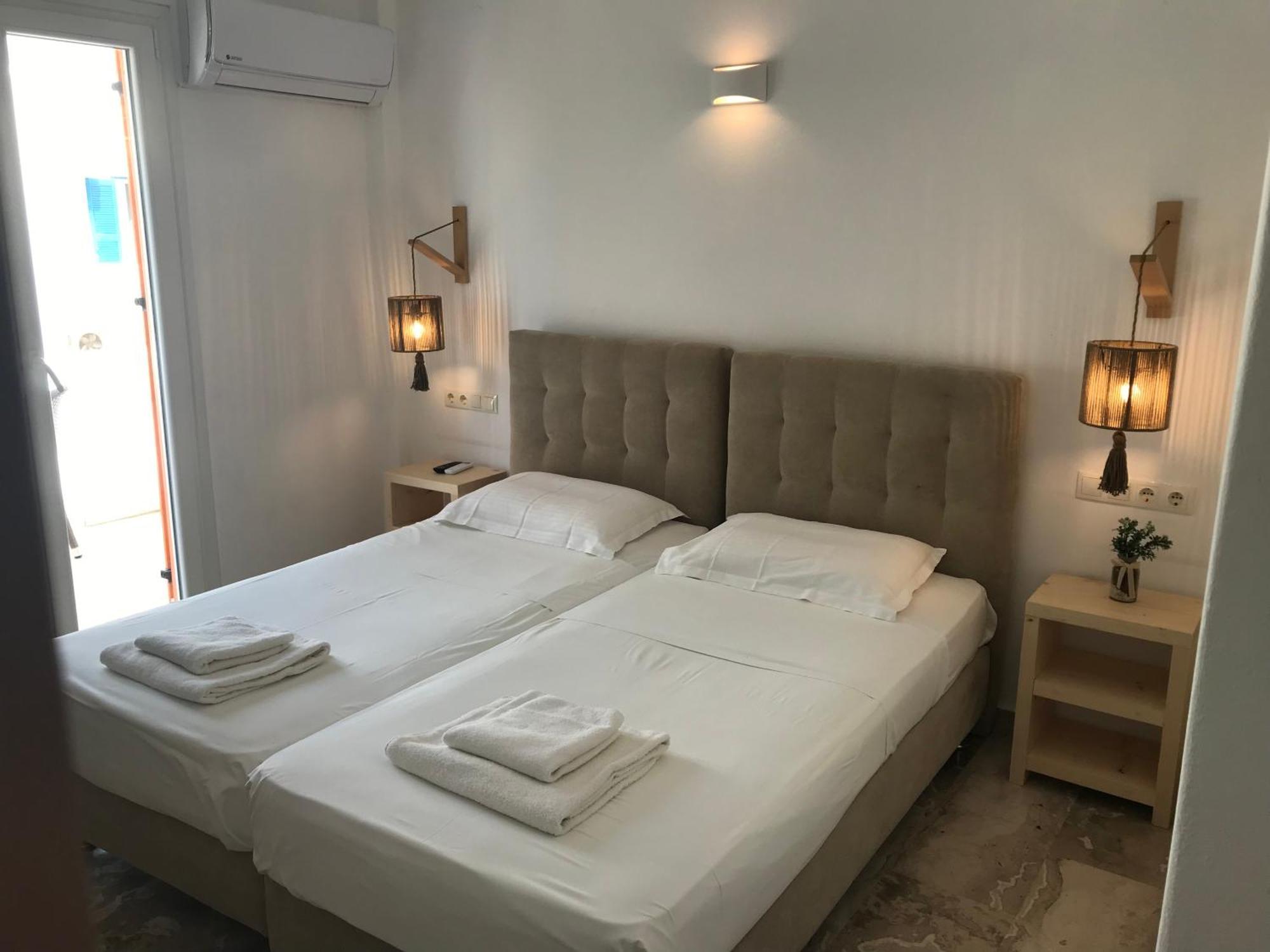 Vassiliki Rooms Parikia  Ngoại thất bức ảnh